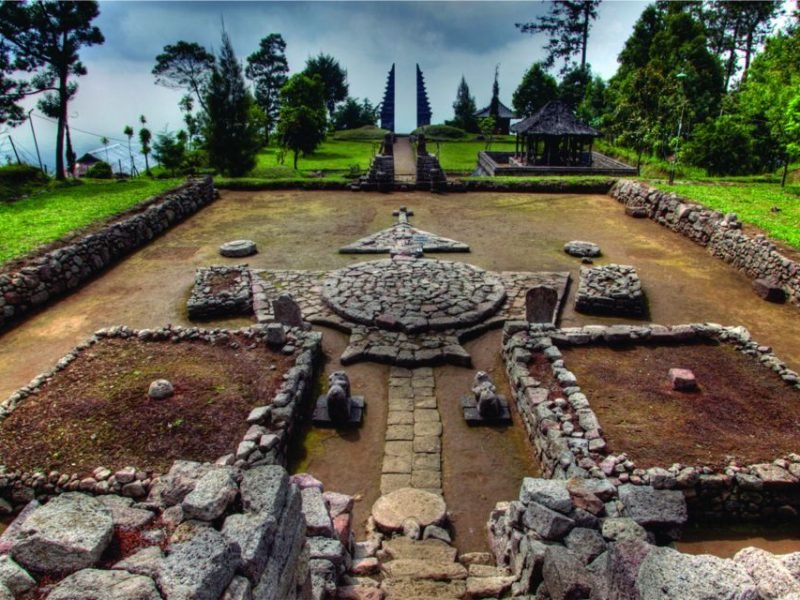 From Yogyakarta Cetho Sukuh Erotic Temple and Solo City
